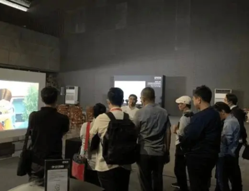 Menghadirkan Pengalaman Sinematik melalui Proyektor dalam Event Anda